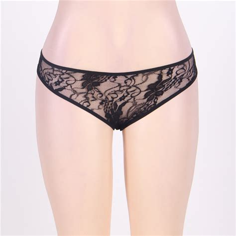 Ce string grande taille est juste superbe. String sexy ouvert en dentelle grande taille jusqu'au 6 XL