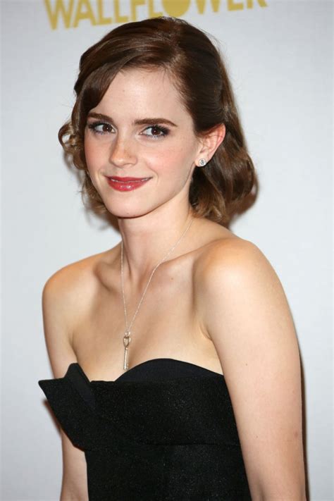 But the glory did not change it. Emma Watson Body Measurements - Celebrity Bra Size, Body ...