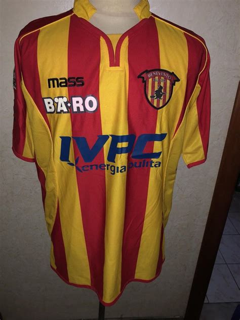 Viola di nuovo al palo. Benevento Calcio Home football shirt (unknown year). Added ...