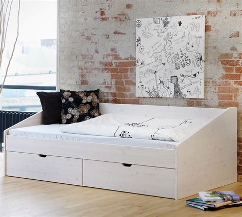 Im lauf der geschichte haben sich verschieden arten von betten mit und ohne bettkasten entwickelt, die vielfältigen ansprüchen an die einrichtung im schlafzimmer rechnung. Schönes Einzelbett aus Buche in 90x200 cm - Bett Dänemark
