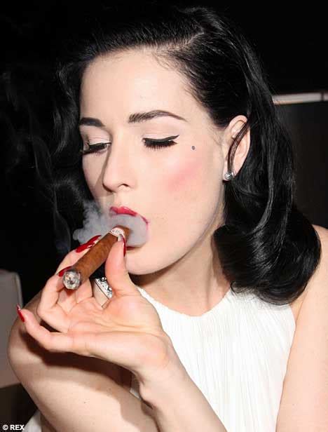 Women in old havana smoking cuban cigars. Big Ronnie's Cigar 101: Cigar Etiquette For All - Fine ...