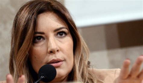Il 15 giugno mi sposo. Mattino 5: Selvaggia Lucarelli attacca Carmelo Abbate