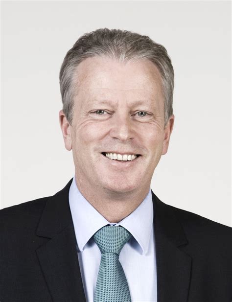 Reinhold mitterlehner is an austrian politician, who has been serving as the federal minister of economy, family and youth since 2 december 2008. Förderungen für KMU´s