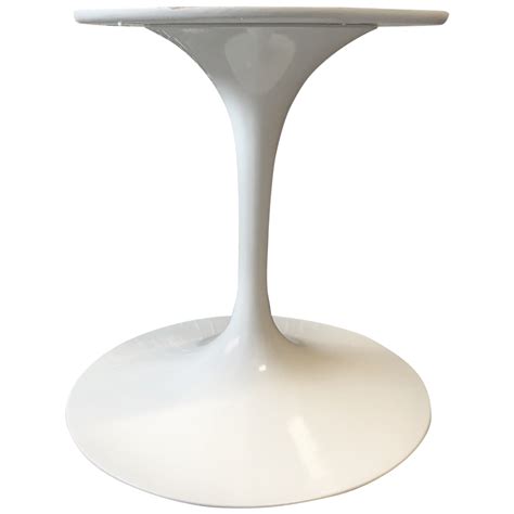 Classic tulip side table designed by eero saarinen and manufactured by knoll. Vintage Tulip Pedestal Table Base | Pedestal table base ...