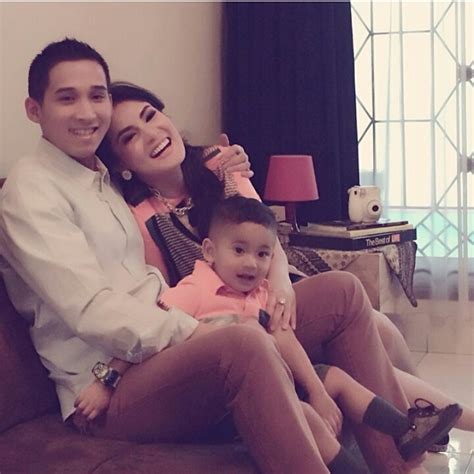 Nindy ayunda udah dikasarin aska semenjak pacaran! Family Friday: Nindy Ayunda, Ingin Jadi Orangtua yang ...