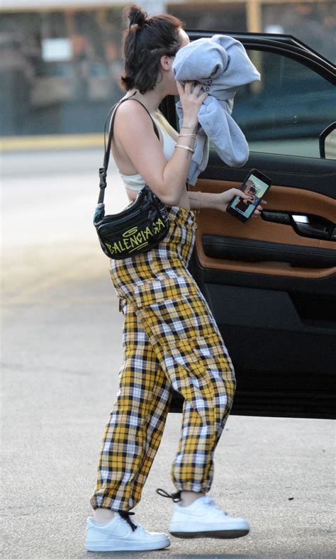 List of the best hair salons in los angeles, ca. Noah Cyrus - Leaves a Hair Salon in Los Angeles 08/16/2018