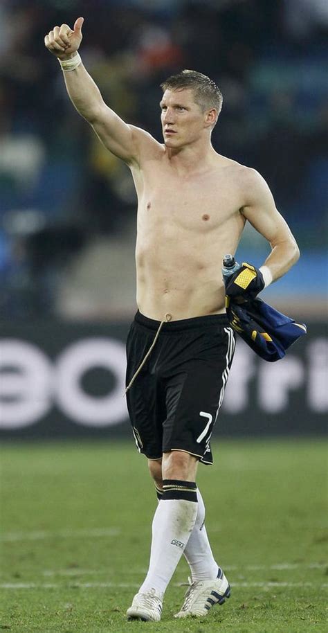 Bastian schweinsteiger is a german former professional footballer who usually played as a central midfielder. Sexy Men of Soccer: Sebastian Schweinsteiger shirtless