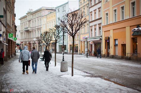 Jelenia góra nie ucierpiała w czasie ii wojny światowej dlatego zachował się w doskonałym stanie rynek. Atrakcje Jeleniej Góry. Dobra restauracja noclegi Jelenia Góra