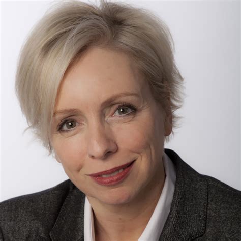 Für die kunden unserer mandanten suchen wir nach passgenauen lösungen: Gudrun Klaff - Bereichsleiterin Inkassoabwicklung - EOS ...