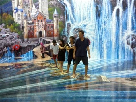 So there are no longer just the lonely langkawi cable car here. Art in Paradise Langkawi's 3-D Interactive Museum