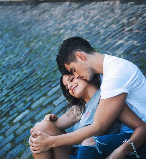 Emilia mernes y sus mejores tik tok. Pin de Mely en emilia | Fotos de parejas, Parejas lindas ...