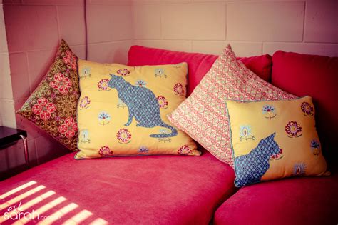 How much fabric do you need to make a cushion cover? Sew: DIY Kitty Cat Throw Cushions/Pillows {Tutorial Links ...