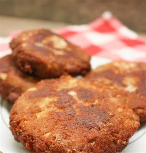 You need something to glue the ingredients together. Make Salmon Cakes Stick Together - Crispy Salmon Potato Cakes Recipe Gluten Free From Scratch ...