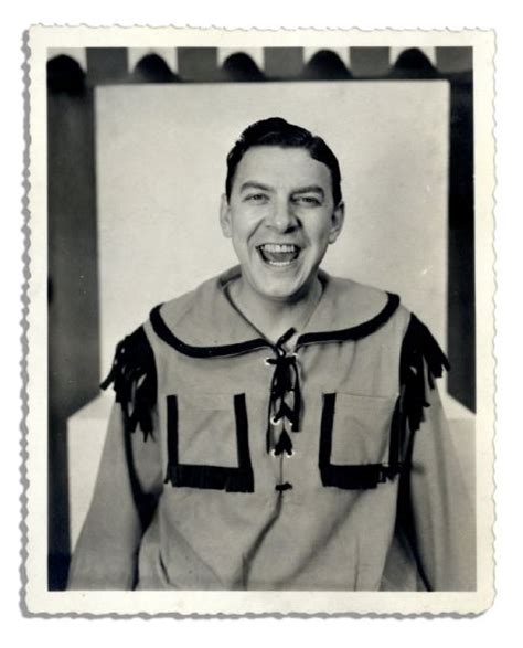 Captain bob respectfully doing a 'captain tom'. Lot Detail - Buffalo Bob Smith Photo Owned by Bob Keeshan ...