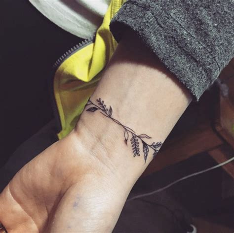 Impressive vine tattoos on leg: 40 Beautiful Bracelet Tattoos for Men & Women - TattooBlend