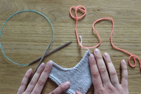 Ptitgaelle (il y a 7 ans, 4 mois) Relever des mailles le long d'un tricot en 2020 | Tricot, Longues
