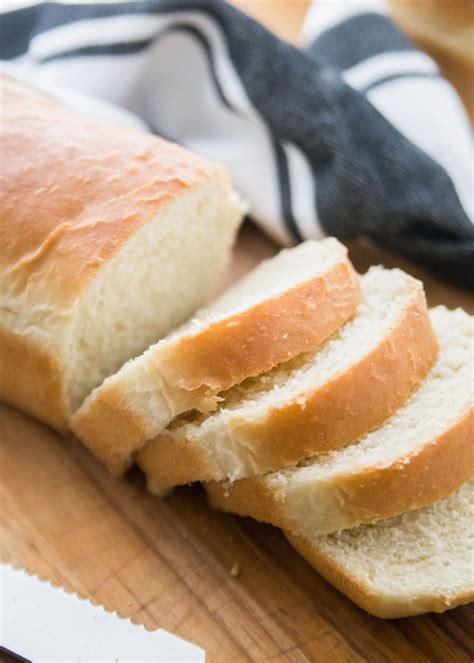 I also did not use a bread machine. Easy Homemade Bread - Step by Step (+VIDEO) | Lil' Luna