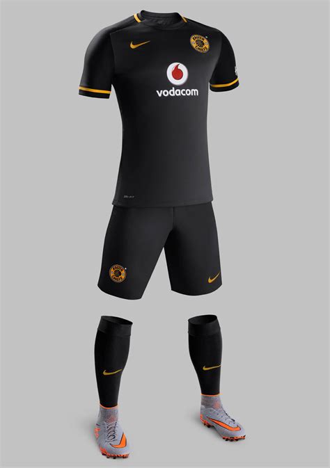 Wir empfehlen dieses leichte, atmungsaktive und schweißableitende modell mit dem angenehmen trageg. Nike Kaizer Chiefs 15-16 Trikots veröffentlicht - Nur Fussball