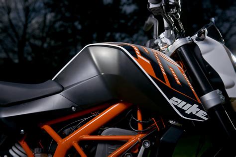 Check mileage, colors, duke 390 speedometer, user reviews, images and pros cons at maxabout.com. 2014-KTM-Duke-390-Malaysia-020 - MotoMalaya.net - Berita ...