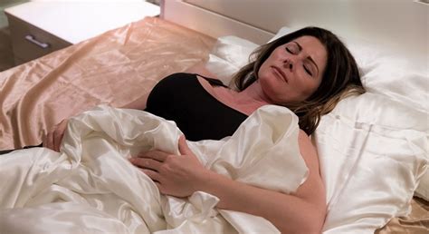 This is not normal for me since i'm usually very cold and i'm used to sleeping with a lot of. Five Things to Know: What Causes Night Sweats and How Do ...