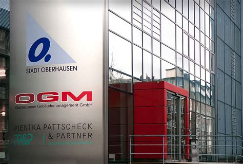 Das gewerbe ogm oberhausener gebäudemanagement gmbh mit quartier in bahnhofstraße 66, 46145 oberhausen ist vermerkt im handelsregister duisburg unter der registernummer hrb 13239. BOB fordert erneute Prüfung und Freistellung von OGM-Chef ...