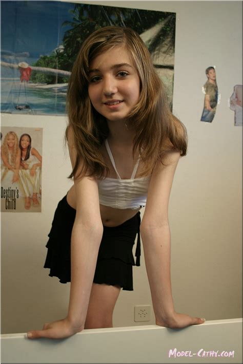 New star daniele is no longer updating. Model-Cathy