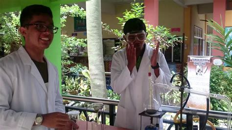 Sila layari website rasmi smksu di alamat berikut School Lab 2017 : Ibnu Scientists SMK Saujana Utama - YouTube