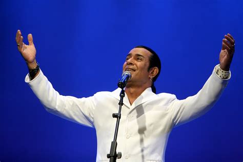 Elenco profissional após 17 anos, alison se despede do santos fc. Elymar Santos celebra 30 anos de carreira com show em Niterói