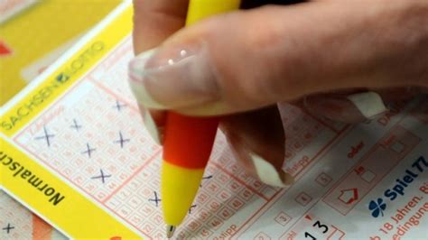 Eurojackpot draws take place on friday nights. Lottozahlen, 01.04.2017: Die aktuellen "Lotto am Samstag ...