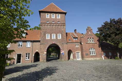 Coesfeld received its city rights in 1197, but was first recorded earlier than that in the biography of st. Buchbare Stadtführungen - Tourismus - Stadt Coesfeld