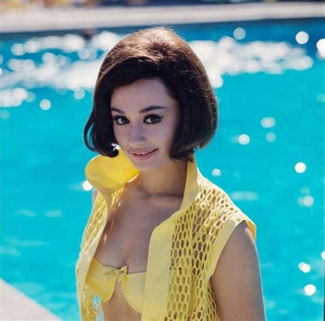 Слушать песни и музыку raffaella carra (рафаэлла карра) онлайн. Italian Classic Beauty: 50 Fabulous Photos of Raffaella Carrà in the 1960s ~ Vintage Everyday