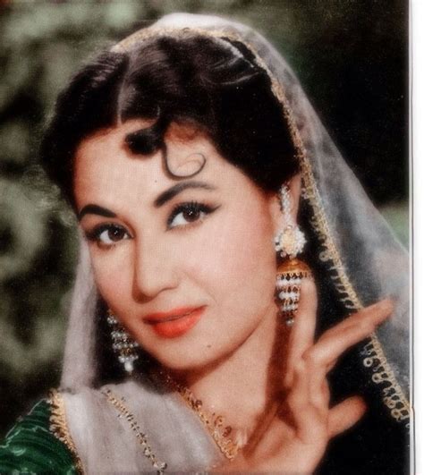 She really has very beautiful navel and belly. Meena Kumari | Bollywood outfits, Beautiful bollywood ...