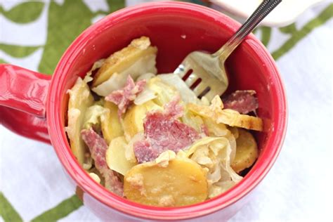 Serve with steamed carrots, cabbage or other vegetables. Irish Corned Beef and Potato Casserole - Clever Housewife