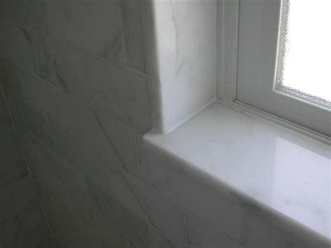 It is the one one aspect of a bathroom which is easily overlooked is the window sill. Bathroom window great example | Bathroom window sill ideas ...