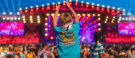 In 2009 woodstock festival poland gathered an audience of over 400,000 people, in 2011 the attendance was above 700,000, in 2012 about 550,000 people, in 2013 about 500,000 and in 2014 the attendance reached a. Clutch zagra na Pol'and'Rock Festival 2021! - Antyradio