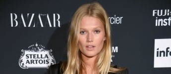 # eva herzigová was born on 10 march 1973. Claudia Schiffer: Aktuelle News & Bilder | promipool.de