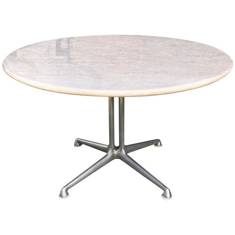 Its legs, available in a range of finishes, find shape from the technique the duo invented to mold lightweight plywood veneer into gentle curves. Herman Miller Eames 'La Fonda' Coffee Table in Marble For ...