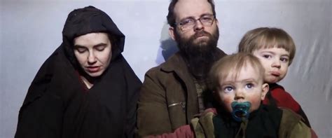 I taliban sono apparentemente guidati dalla shura di quetta (dal nome della capitale dello stato pakistano del balucistan), gruppo secondo alcune rivelazioni, ai taliban «esattori» in aree come sangin è stato chiesto di tassare il grano ai contadini, quando il raccolto. Per 5 anni in mano ai talebani: famiglia americana torna ...