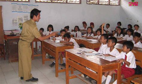 Gpp gua gendut daripada lu kurus gak makan 10 tahun wkwkw. Mengajar-Anak-SD | Cerita Lucu, Komik Lucu dan Humor ...