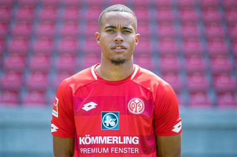 Fsv mainz 05, and robin quaison. Robin Quaison - LigaLIVE