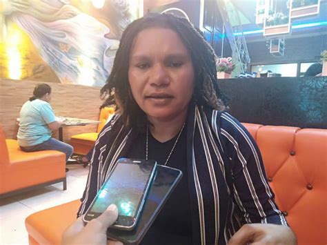 Cuki pepe wamena papua home facebook orang asli wamena papua hilang di nabire. Wamena Pepe / Wanita Cantik Papua : Cewe matre komedi ...