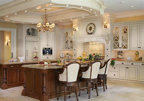 Colonial kitchen & bath cabinetry, inc has been making cabinetry dreams come true for over 30 years, and is family owned. Peter Salerno, Inc. Portfolio A warm classic kitchen and recipiant of the 1st Place Large Kit ...