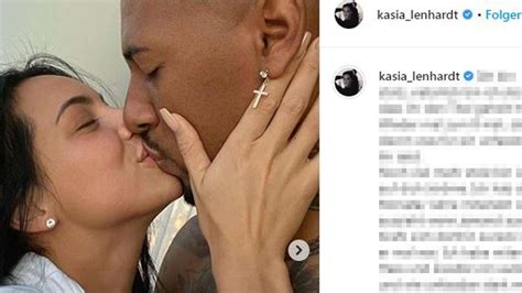 Ihre letzten worte auf instagram sind tieftraurig. FC Bayern: Jerome Boateng: Seine Freundin Kasia postet ...