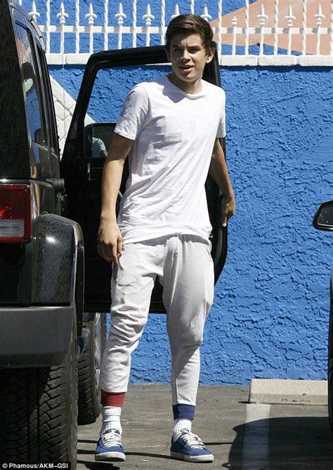 He discovers the secret of his young. Pin on Beautiful creatures