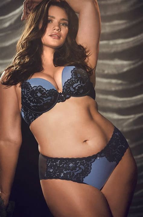 Lynn modelis rada nylons | justies kā skatīties kādu slapjš incītis porno? Top plus size Tara Lynn mostra curvas lingerie rendada ...