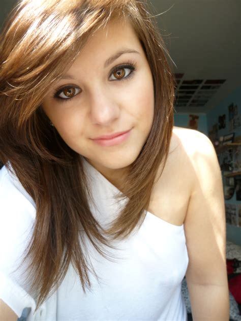 Porno from the most drochable collection of the internet! Cute emo girls with brown hair - Epicsoid.com