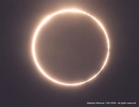 Die nächste ringförmige sonnenfinsternis wird im kommenden juni zu sehen sein, allerdings nur in. RINGFÖRMIGE SONNENFINSTERNIS - am 3. Oktober 2005