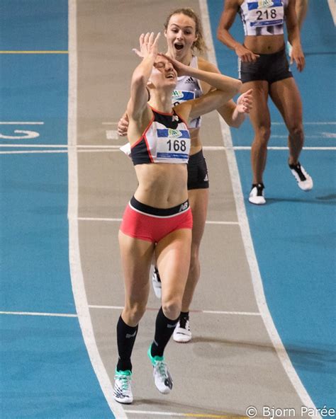 Lieke klaver brak later op de dag het stokoude nederlands record op de 200 meter. Goud en Nederlands juniorenrecord voor Femke Bol - Amersfoort