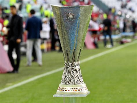 • man utd takes on granada • arsenal faces slavia prague • tap for full draw. Europa League » News » Salzburg kann EL-Pokal schon ...