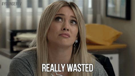 Harry and sam both denied that the fight was their. 9 Reasons Lizzie McGuire Fans Will Love Hilary Duff's ...